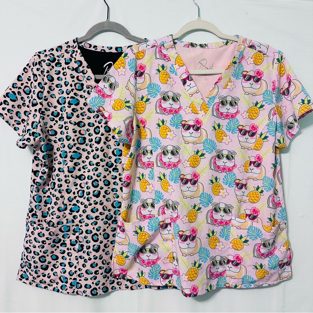 Set Of 2 Prints By Maevn Scrub Tops Leopard & Tropical Dog Prints Size M & MD